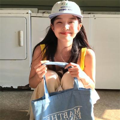 人孔:奉必梦游仙境